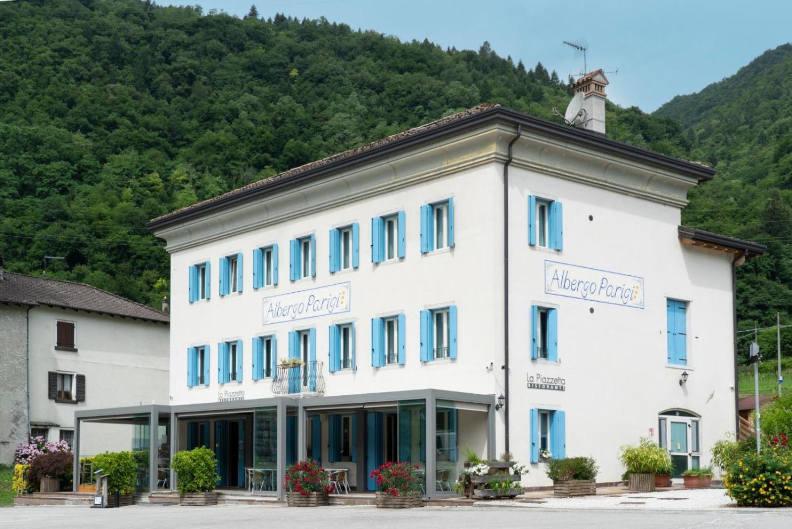 Albergo Parigi Arsie Exterior photo